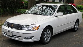 2000-2002 Toyota Avalon -- 04-11-2012 2.JPG